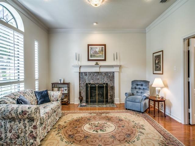 2502 Laurel Valley Lane, Arlington, TX 76006