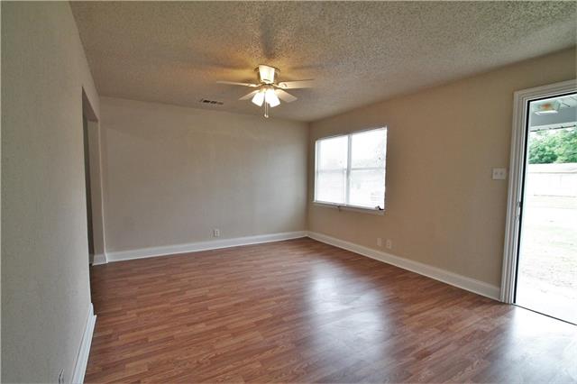 908 Skylark Drive, Arlington, TX 76010