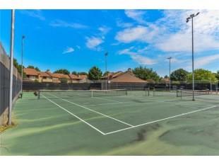 2100 Friendly Drive, Arlington, TX 76011