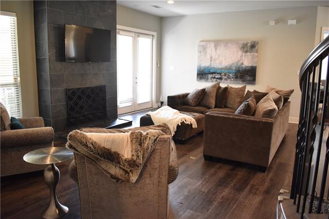 4102 Tuscany Oaks Drive, Arlington, TX 76016
