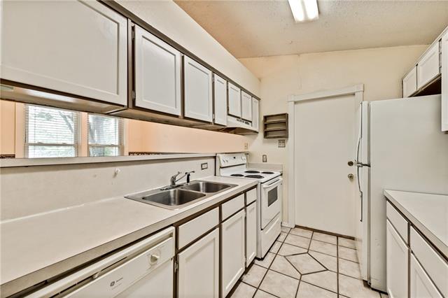 5401 Spring Willow Drive, Arlington, TX 76018