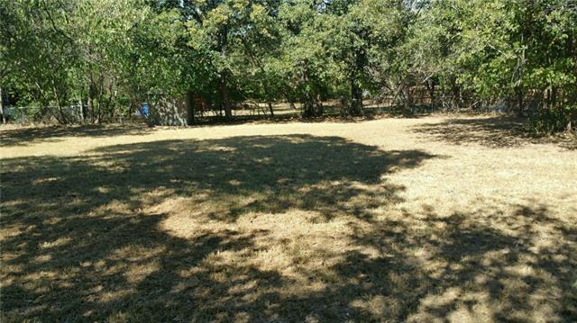905 Poe Street, Azle, TX 76020