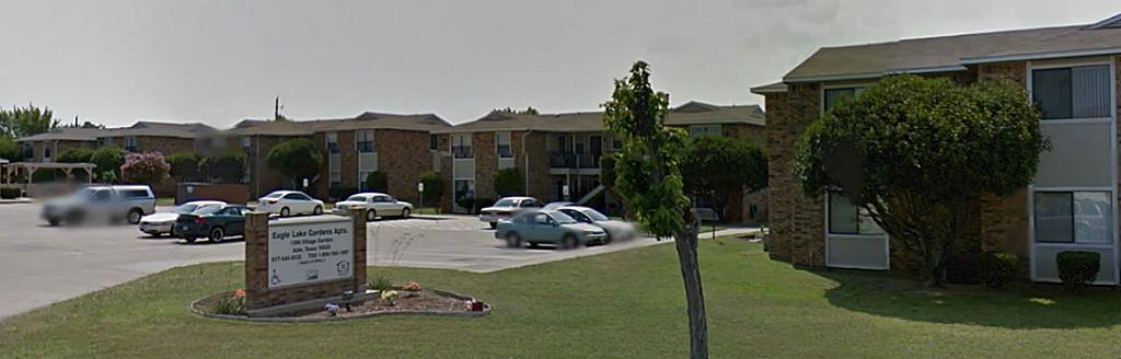 1300 Village Garden, Azle, TX 76020