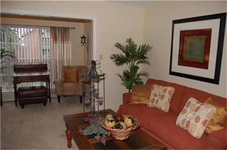 1300 Village Garden, Azle, TX 76020