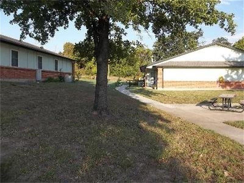 201 Las Bresas Street, Azle, TX 76020