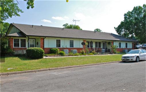 201 Las Bresas Street, Azle, TX 76020
