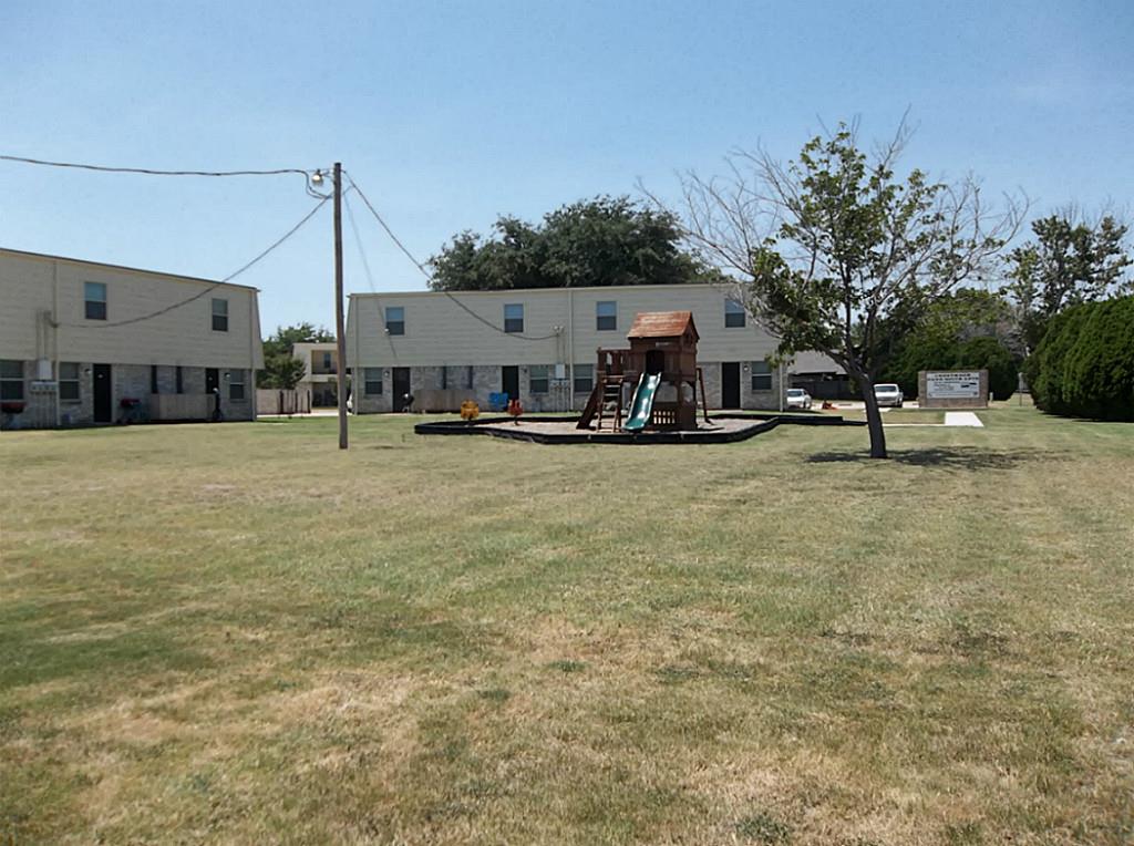 321 Thomas, Burleson, TX 76028