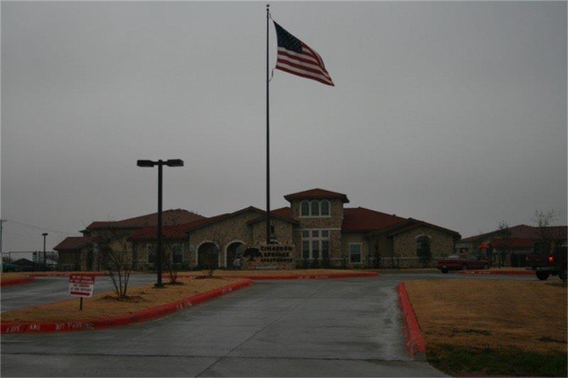 1302 E Kilpatrick Street, Cleburne, TX 76031