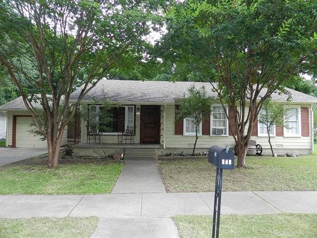 108 Circle Drive, Cleburne, TX 76033
