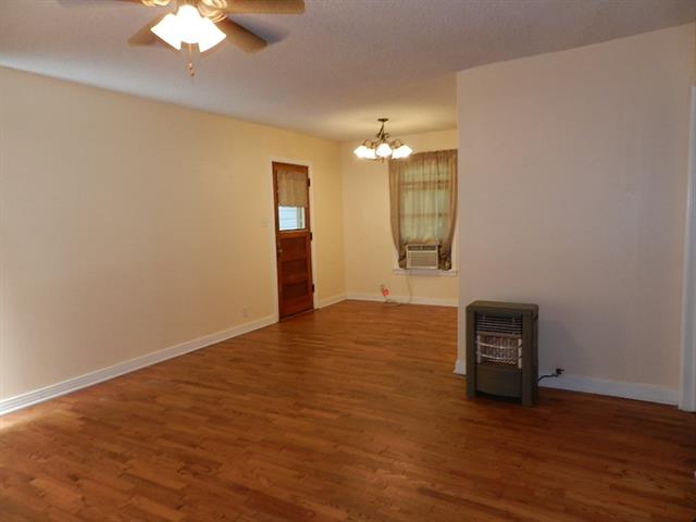 108 Circle Drive, Cleburne, TX 76033