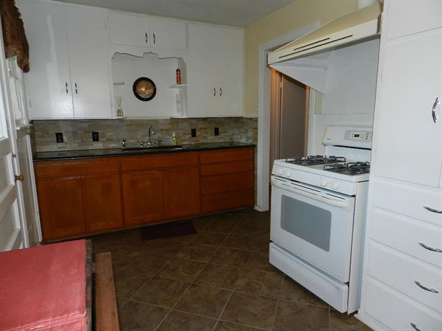 108 Circle Drive, Cleburne, TX 76033