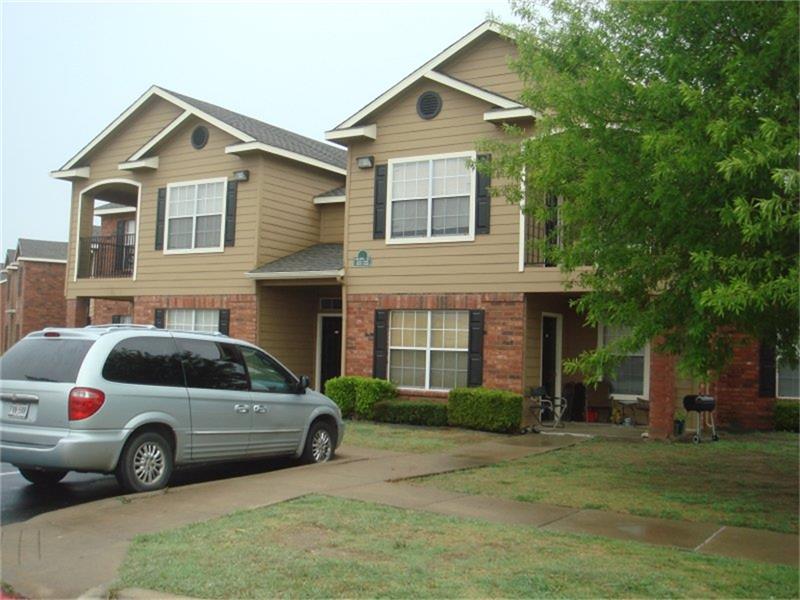 2209 North Main Street, Cleburne, TX 76033