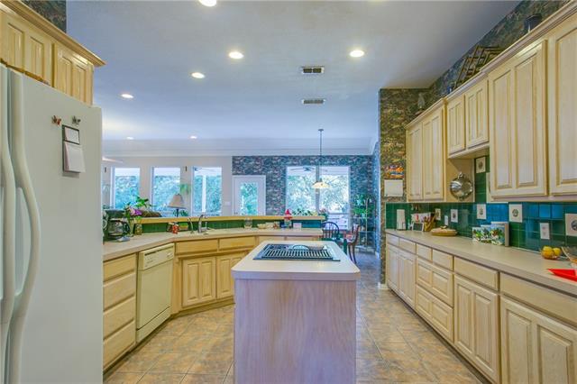 129 Driftwood Court, Cresson, TX 76035