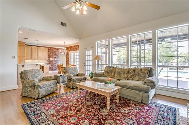 2816 Birmingham Briar Drive, Crowley, TX 76036