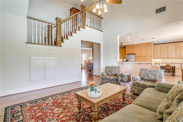 2816 Birmingham Briar Drive, Crowley, TX 76036