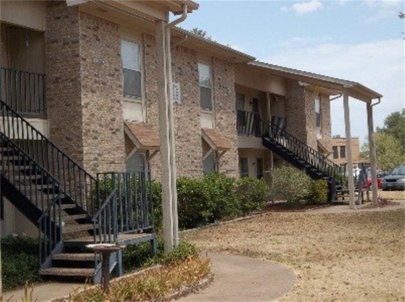 701 Stadium Drive, Glen Rose, TX 76043