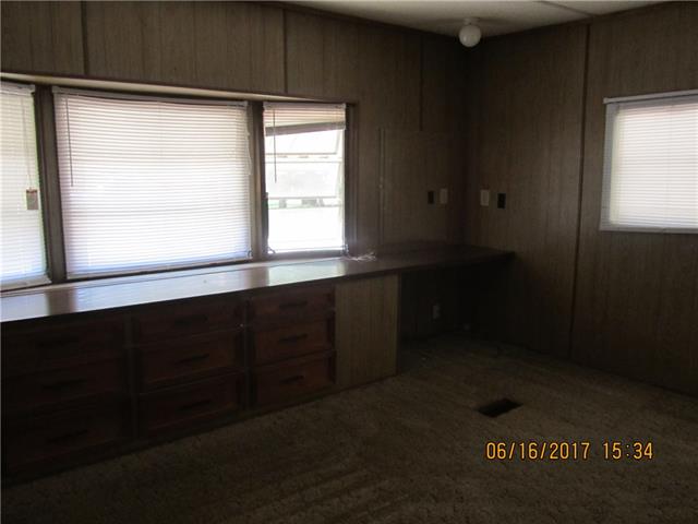 205 Vine Street, Glen Rose, TX 76043