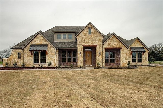 600 Crestview Dr