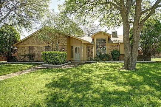 1726 Rockview Dr