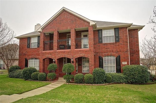 1711 Rockview Dr