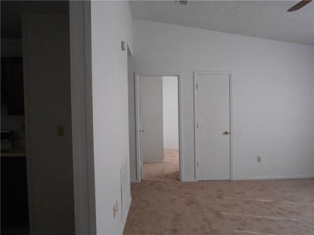 950 Meadowlark Circle, Granbury, TX 76049