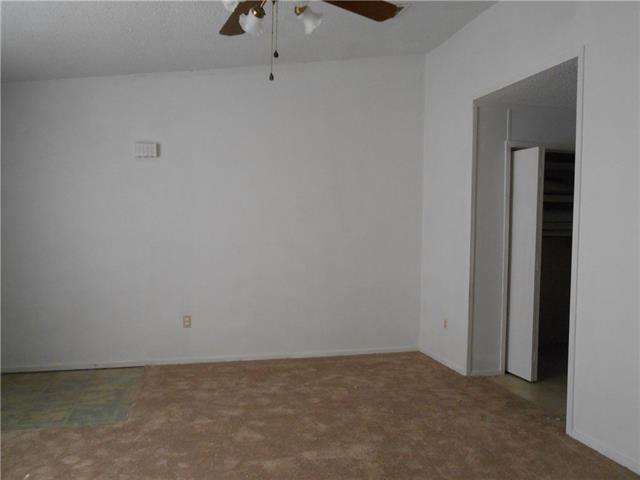 950 Meadowlark Circle, Granbury, TX 76049