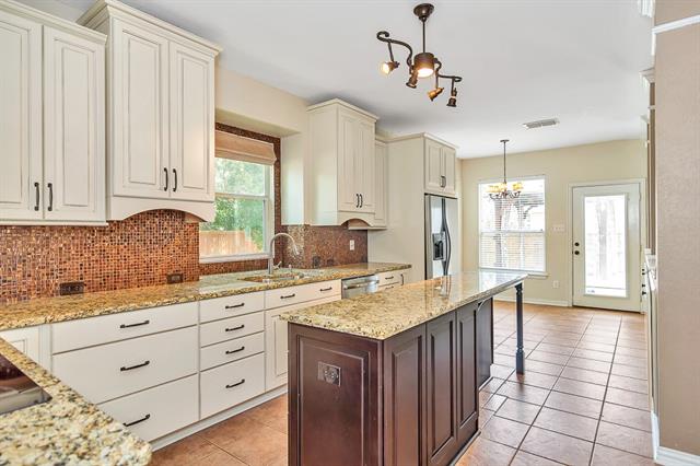 109 Myrtle Creek, Grapevine, TX 76051