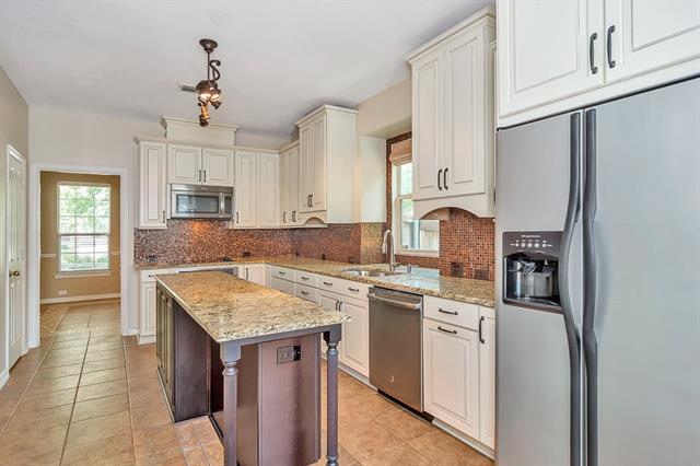 109 Myrtle Creek, Grapevine, TX 76051