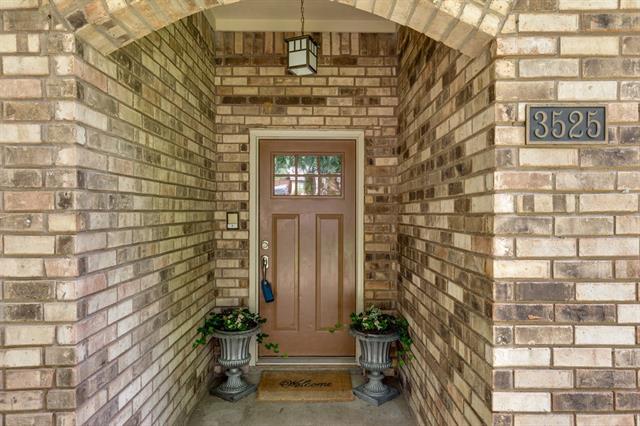 3525 Quail Crest St, Grapevine, TX 76051