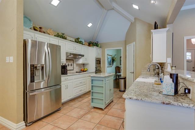 3525 Quail Crest St, Grapevine, TX 76051
