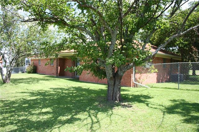 612 S Files Street, Itasca, TX 76055