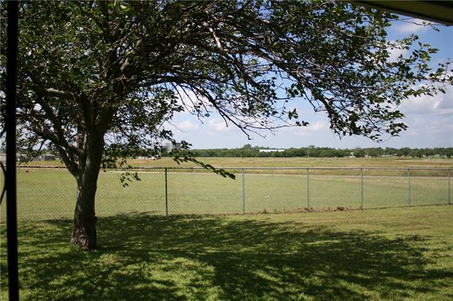 612 S Files Street, Itasca, TX 76055