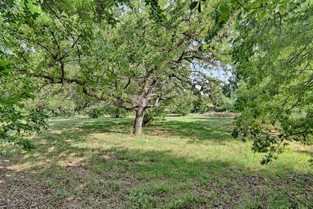 1025 E Broad Street, Mansfield, TX 76063