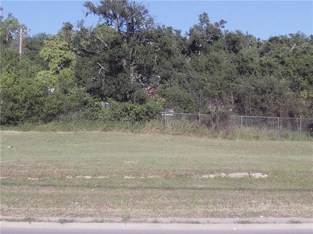704 N Oak Avenue, Mineral Wells, TX 76067