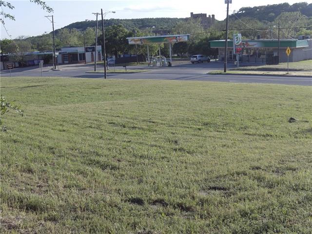 704 N Oak Avenue, Mineral Wells, TX 76067