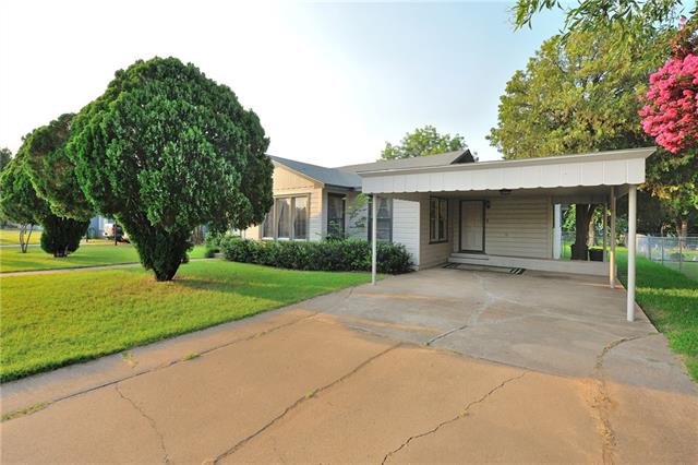 1312 SE 18th St, Mineral Wells, TX 76067