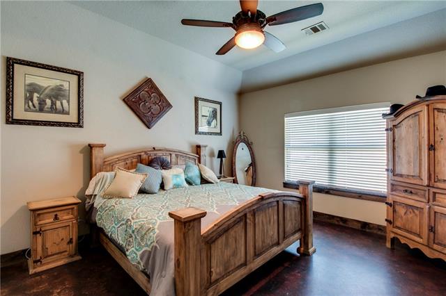 108 Van Meter Drive, Aurora, TX 76078
