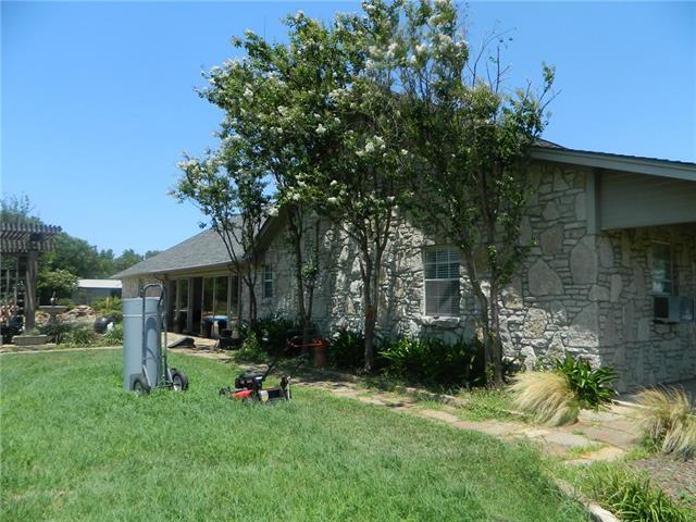 306 Van Meter Drive, Aurora, TX 76078