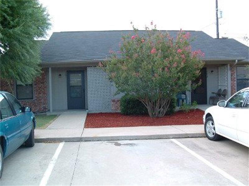 108 W 8th Street, Venus, TX 76084