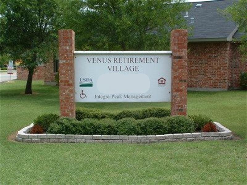 108 W 8th Street, Venus, TX 76084