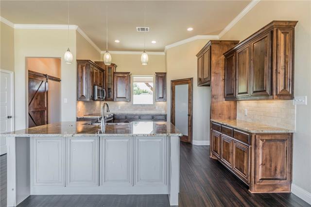 4911 Upper Denton Rd, Weatherford, TX 76085