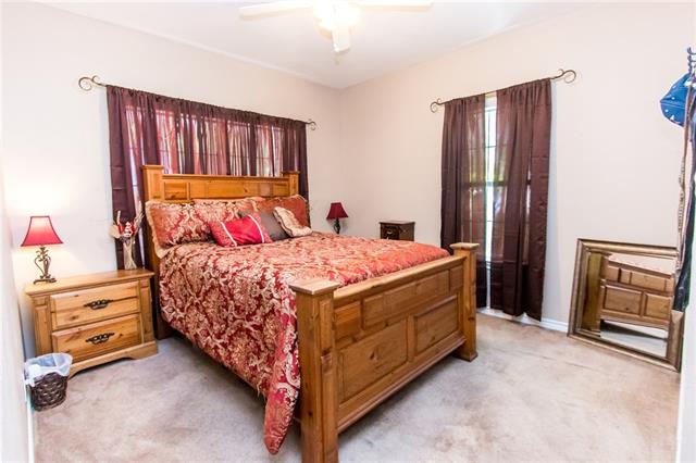 606 W Bridge Street, Weatherford, TX 76086