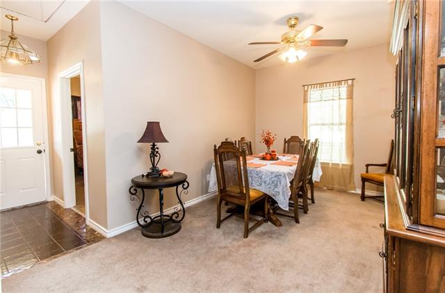 606 W Bridge Street, Weatherford, TX 76086