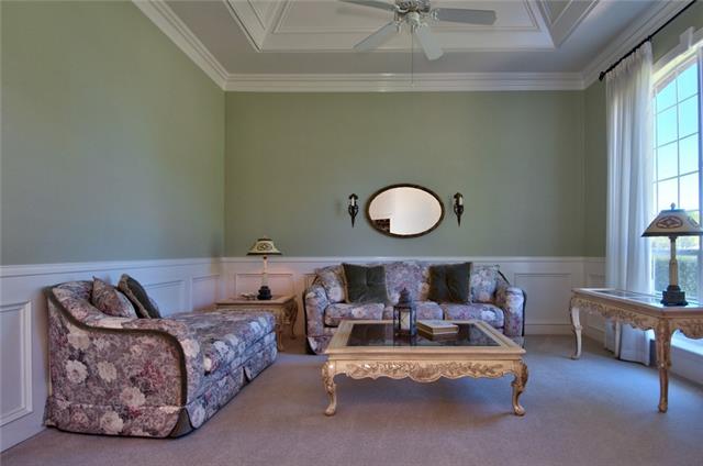 1938 Circleview Dr, Weatherford, TX 76087