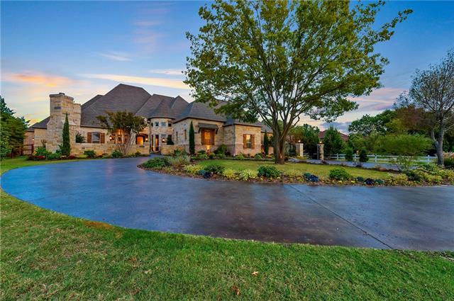 823 S Peytonville Avenue, Southlake, TX 76092