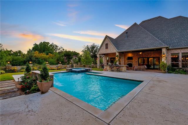 823 S Peytonville Avenue, Southlake, TX 76092
