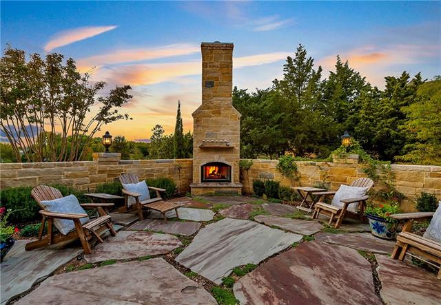 823 S Peytonville Avenue, Southlake, TX 76092