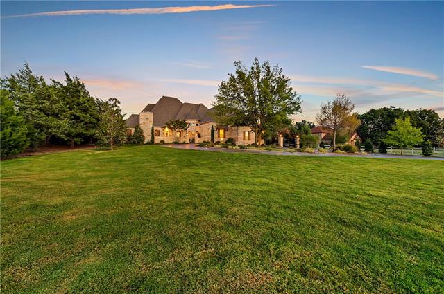 823 S Peytonville Avenue, Southlake, TX 76092