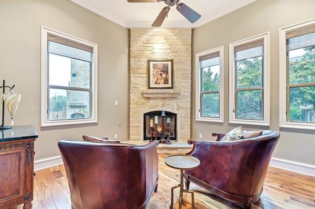 823 S Peytonville Avenue, Southlake, TX 76092