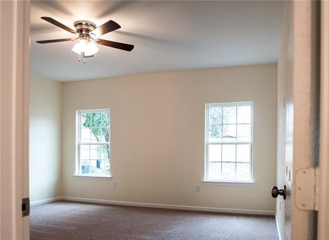 1345 E Allen Avenue, Fort Worth, TX 76104